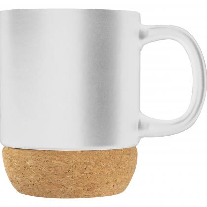 Ceramic mug with cork ground